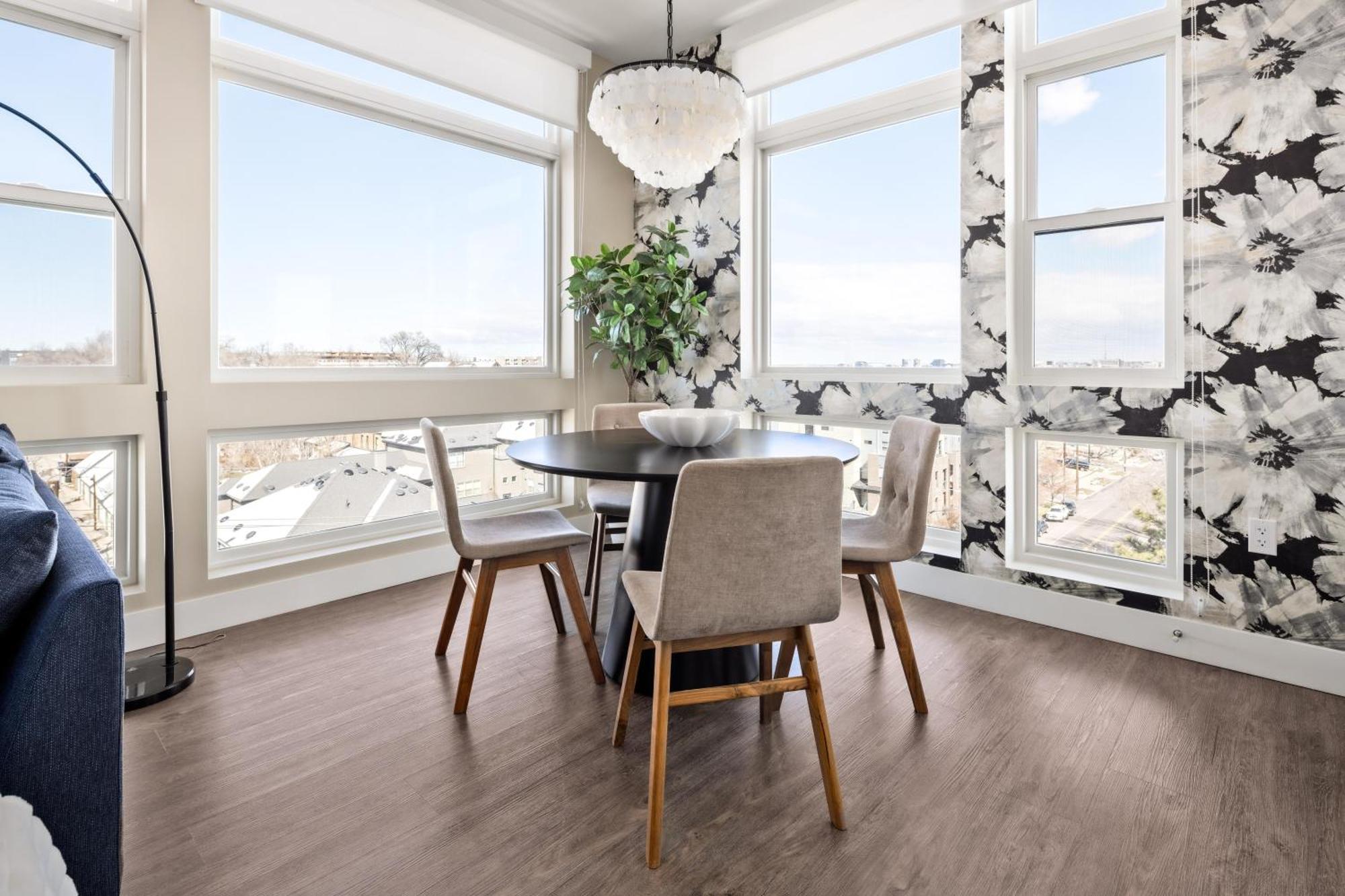 Top Floor | Amazing Windows | Zuni Lofts Denver Exterior photo