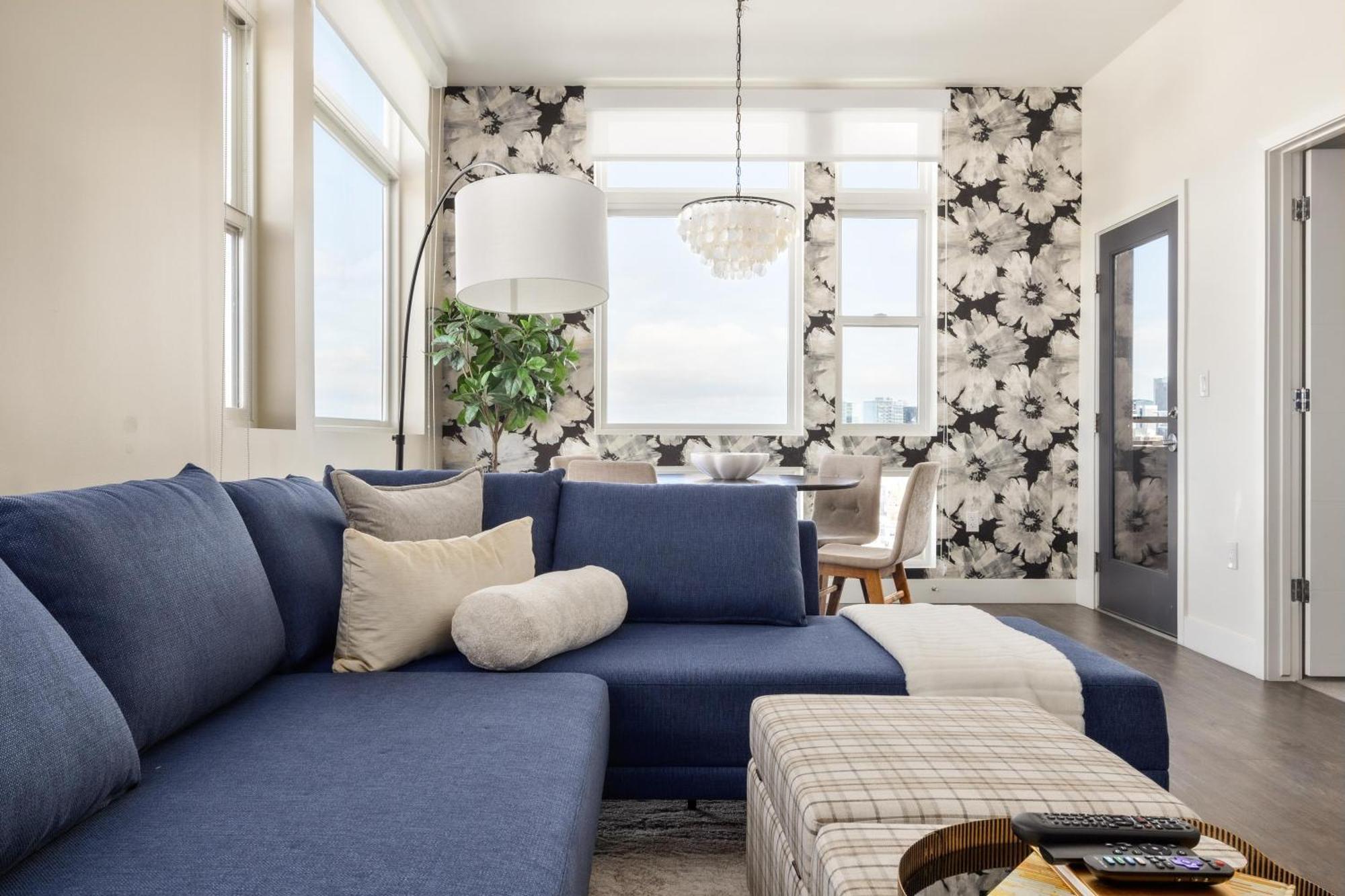 Top Floor | Amazing Windows | Zuni Lofts Denver Exterior photo