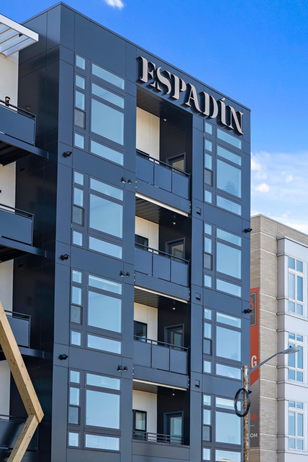 Top Floor | Amazing Windows | Zuni Lofts Denver Exterior photo